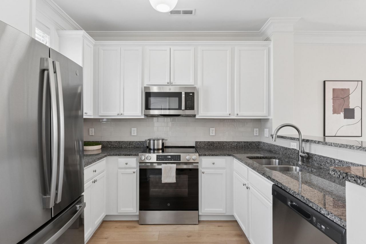 808 Rue Drive Photo 11