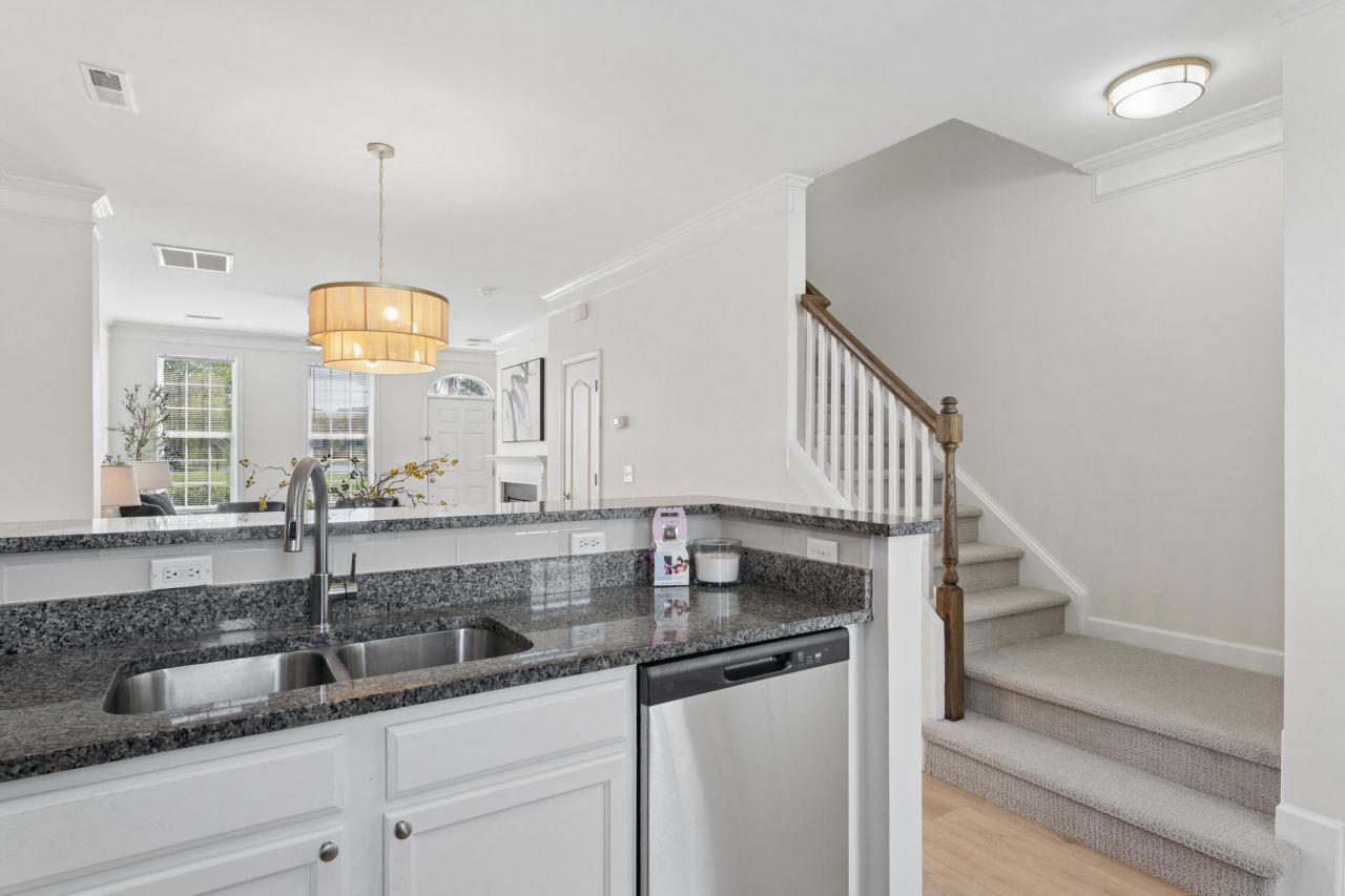 808 Rue Drive Photo 13