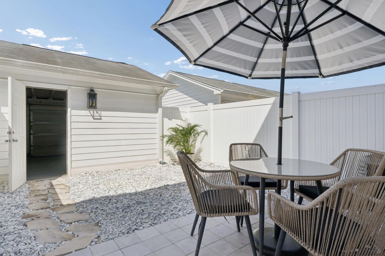 808 Rue Drive Photo 22