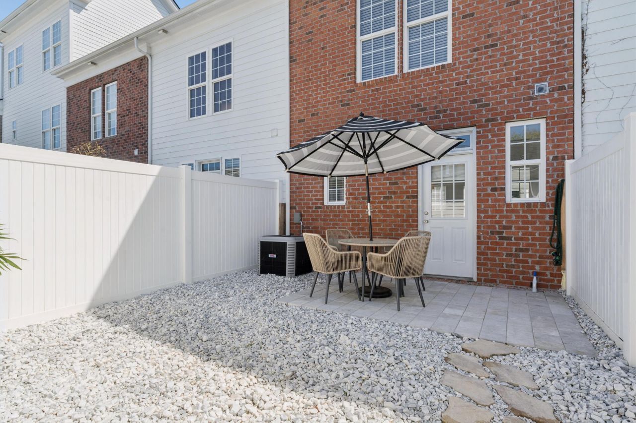 808 Rue Drive Photo 23