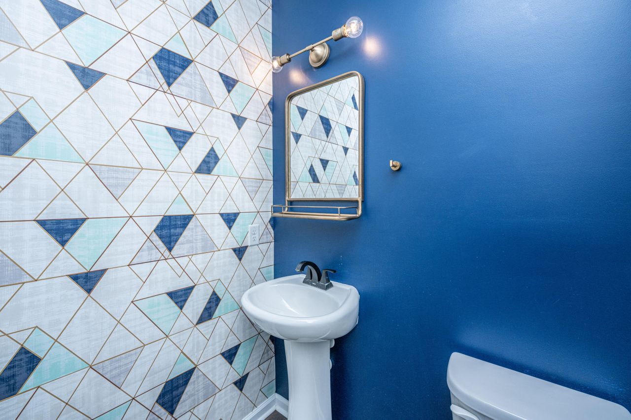 2050 Utsey Street Photo 6