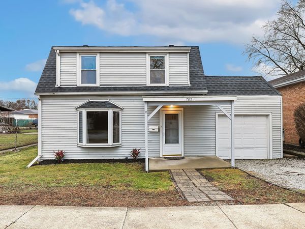 2821 W 102nd Street , Evergreen Park, IL 60805