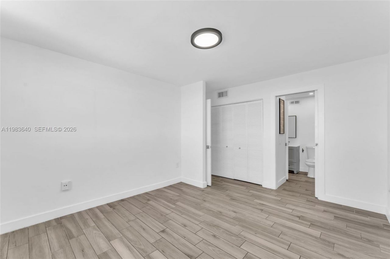 1251 NE 108th St , Unit 810, Miami, FL 33161 Photo