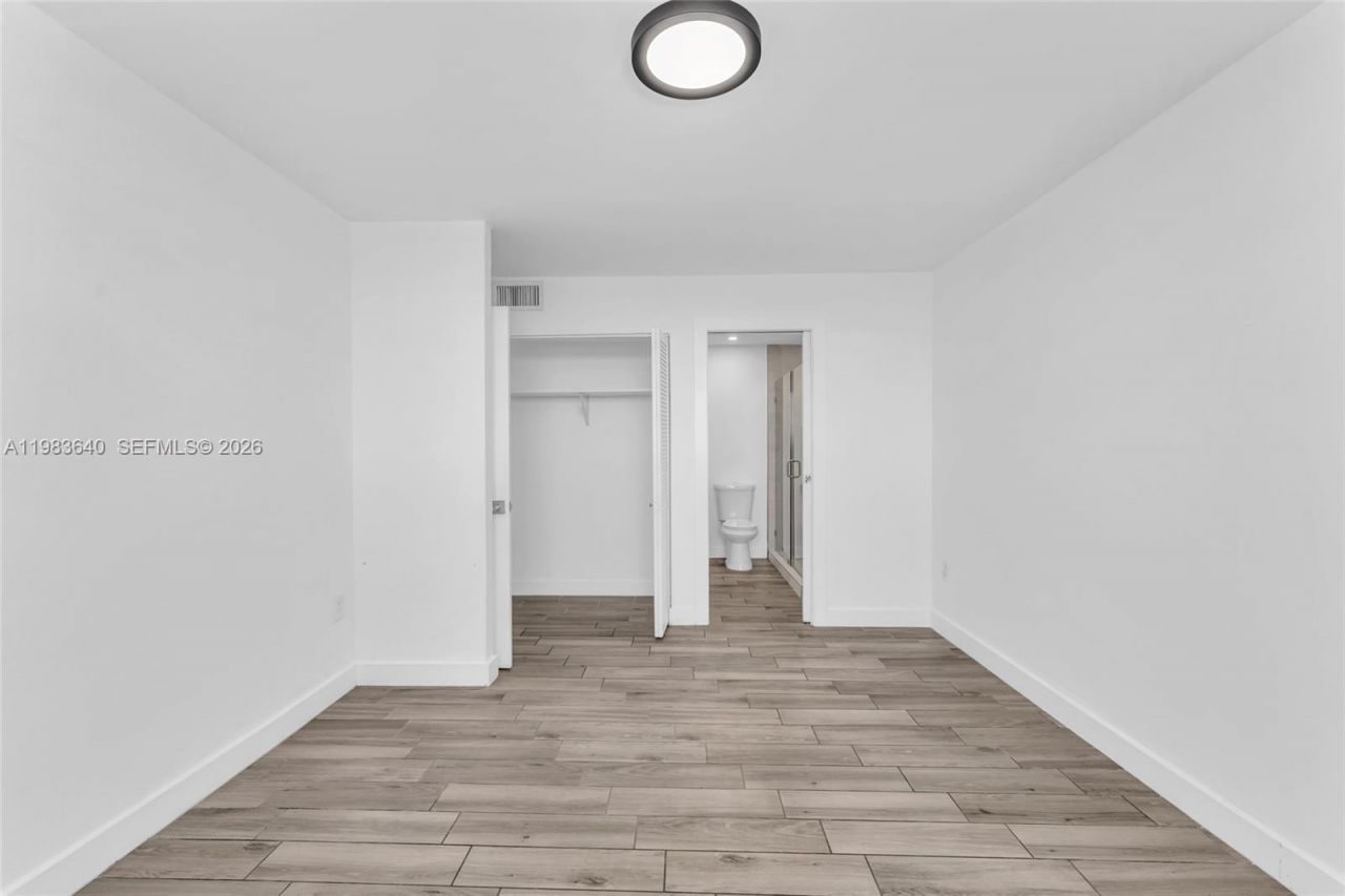 1251 NE 108th St , Unit 810, Miami, FL 33161 Photo