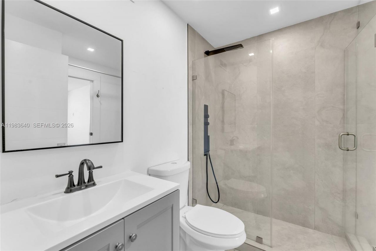 1251 NE 108th St , Unit 810, Miami, FL 33161 Photo