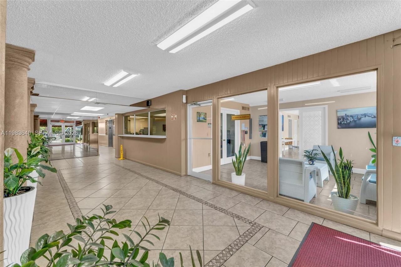 1251 NE 108th St , Unit 810, Miami, FL 33161 Photo