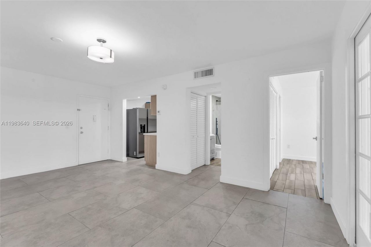 1251 NE 108th St , Unit 810, Miami, FL 33161 Photo