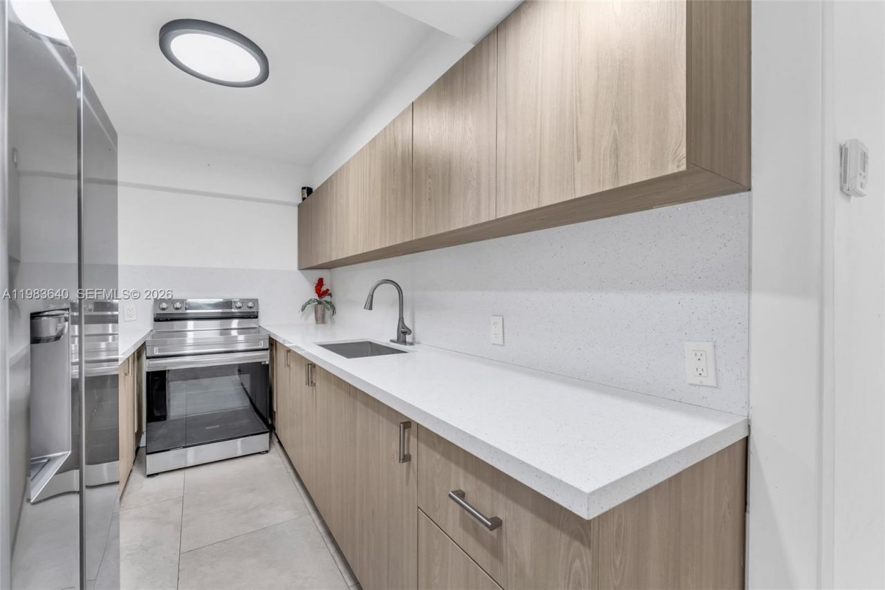 1251 NE 108th St , Unit 810, Miami, FL 33161 Photo