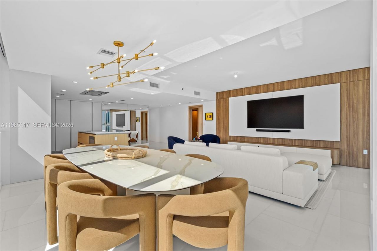 1135 103rd St, Unit 406, Bay Harbor Islands, FL 33154 Photo