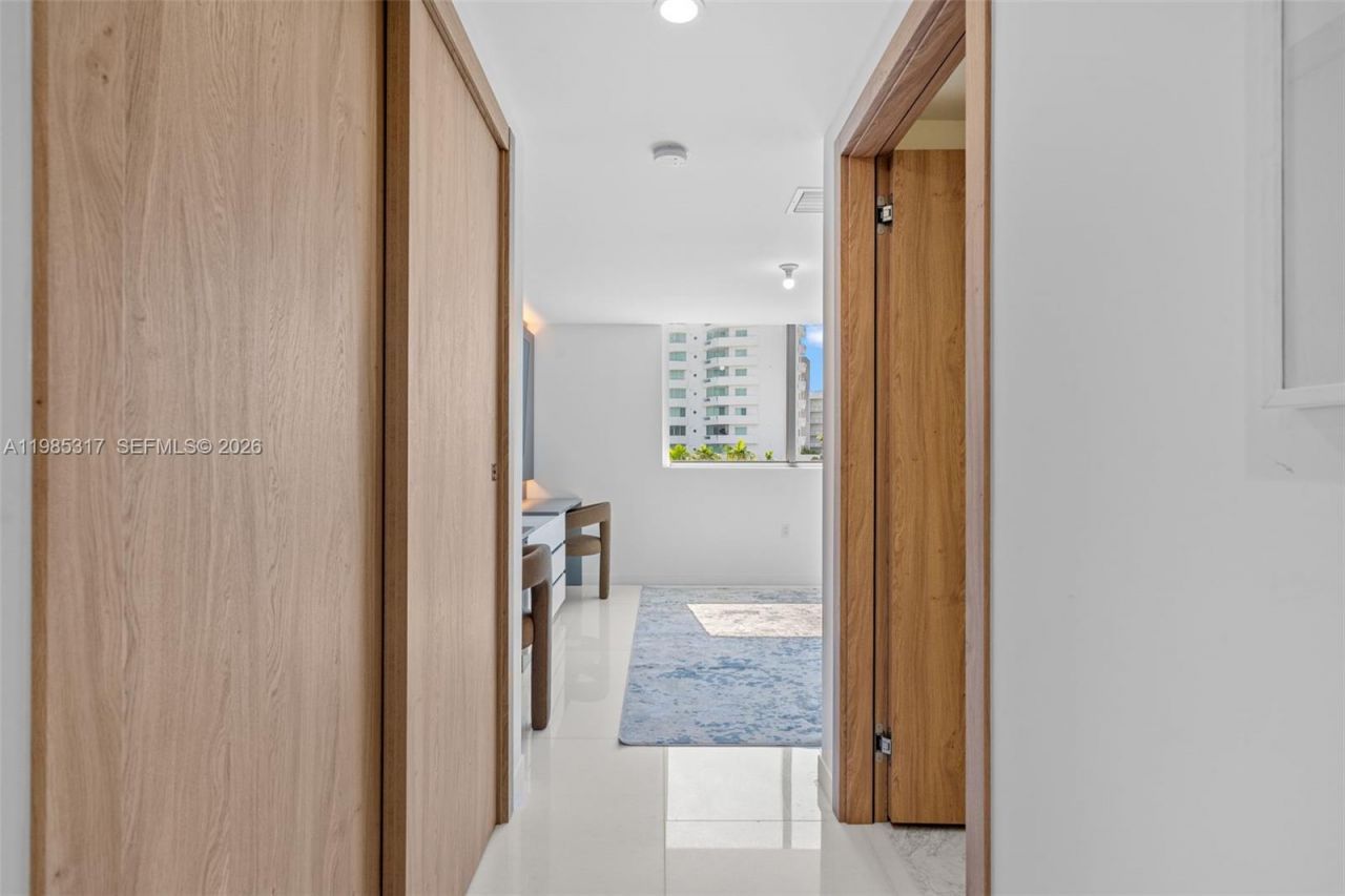 1135 103rd St, Unit 406, Bay Harbor Islands, FL 33154 Photo