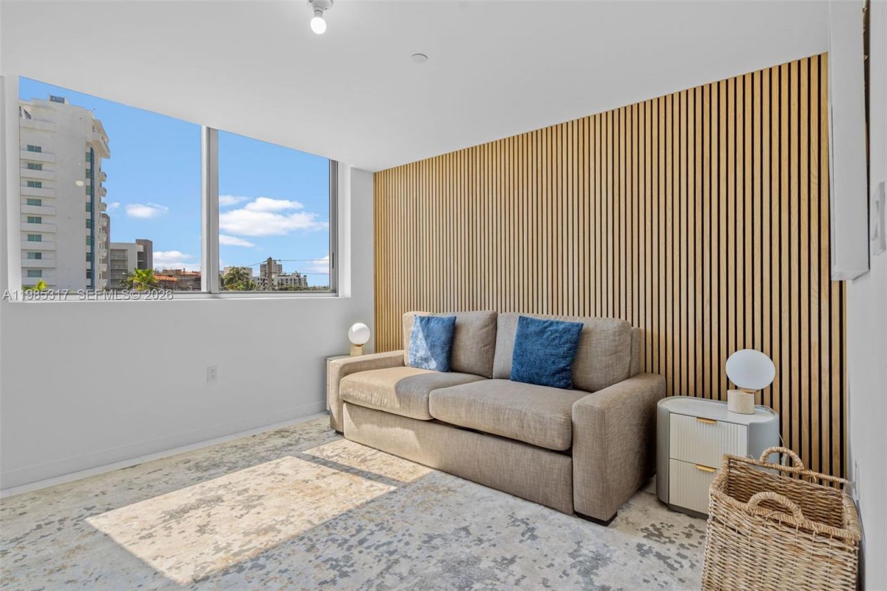 1135 103rd St , Unit 406, Bay Harbor Islands, FL 33154 Photo