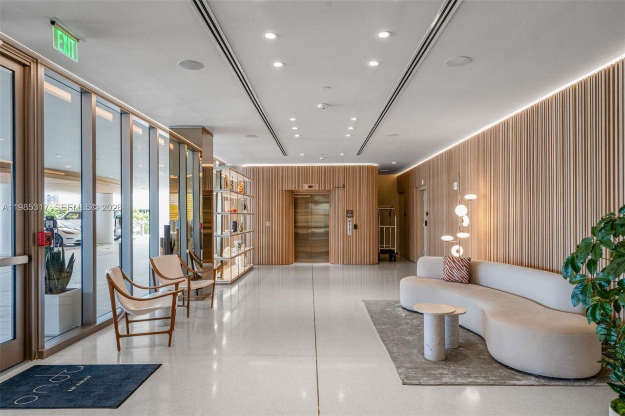 1135 103rd St , Unit 406, Bay Harbor Islands, FL 33154 Photo