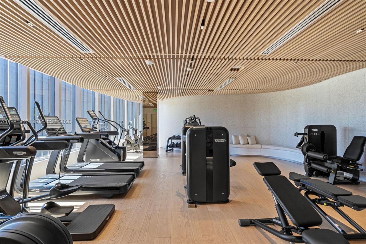 1135 103rd St, Unit 406, Bay Harbor Islands, FL 33154 Photo