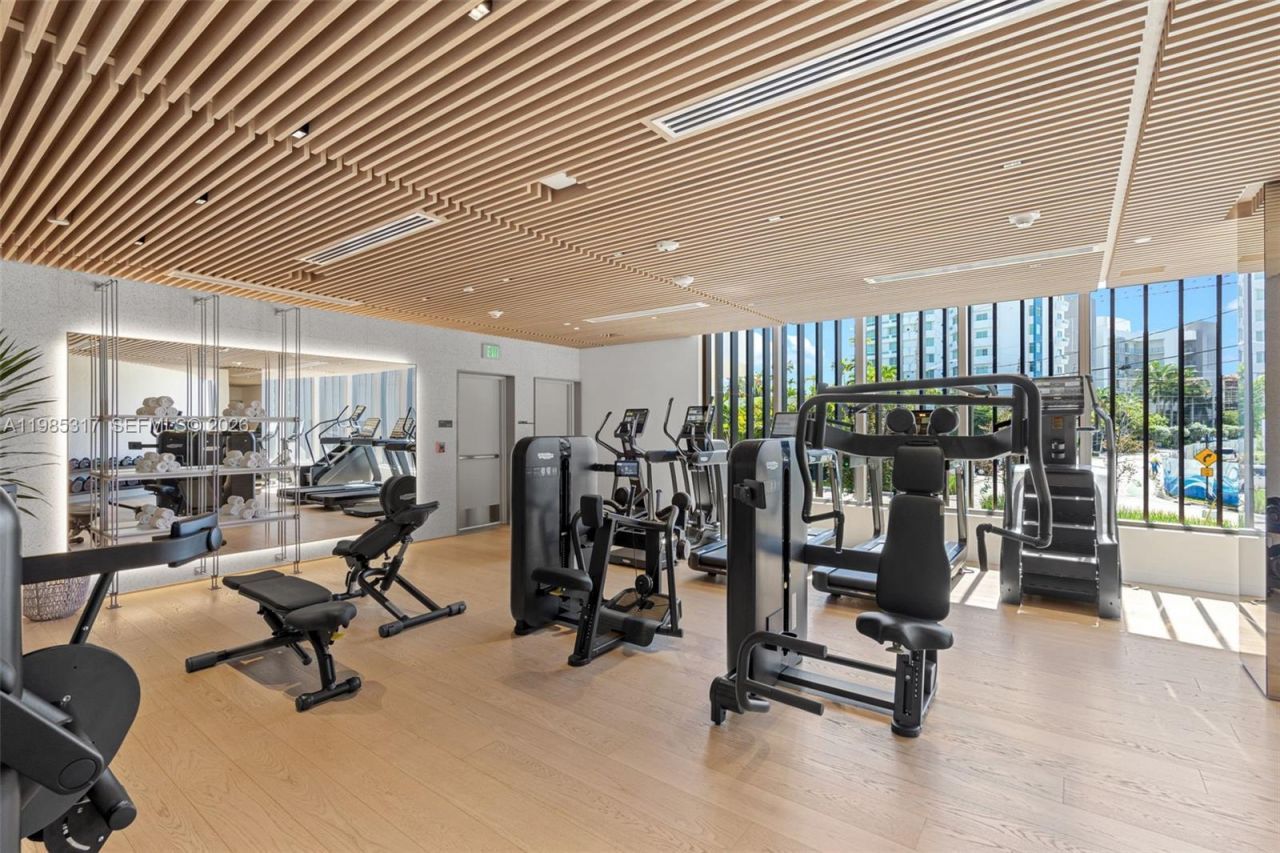 1135 103rd St, Unit 406, Bay Harbor Islands, FL 33154 Photo