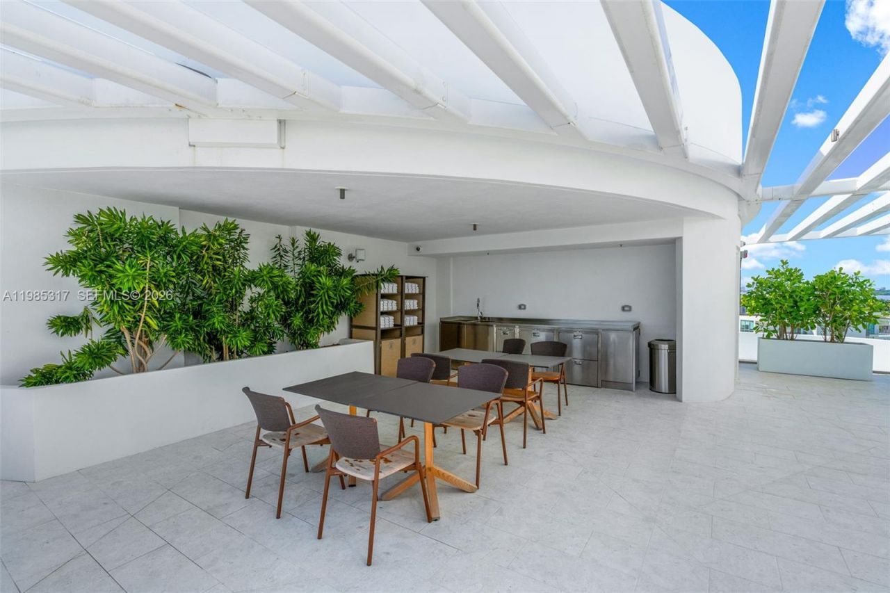 1135 103rd St , Unit 406, Bay Harbor Islands, FL 33154 Photo