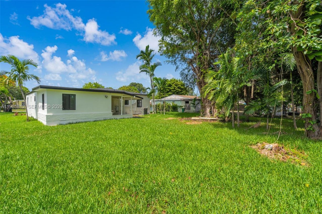 1010 NE 140th St , North Miami, FL 33161 Photo