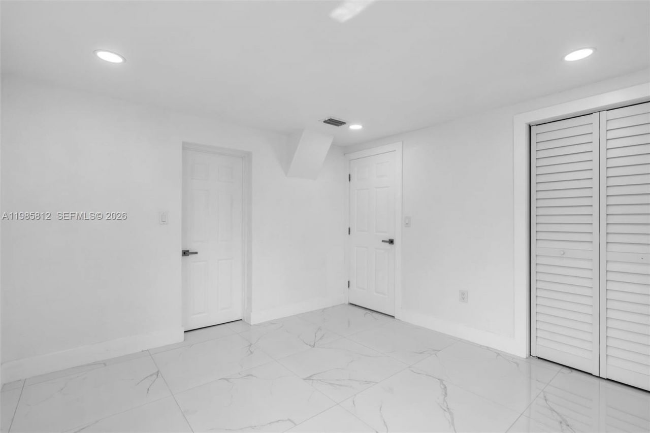 1010 NE 140th St , North Miami, FL 33161 Photo