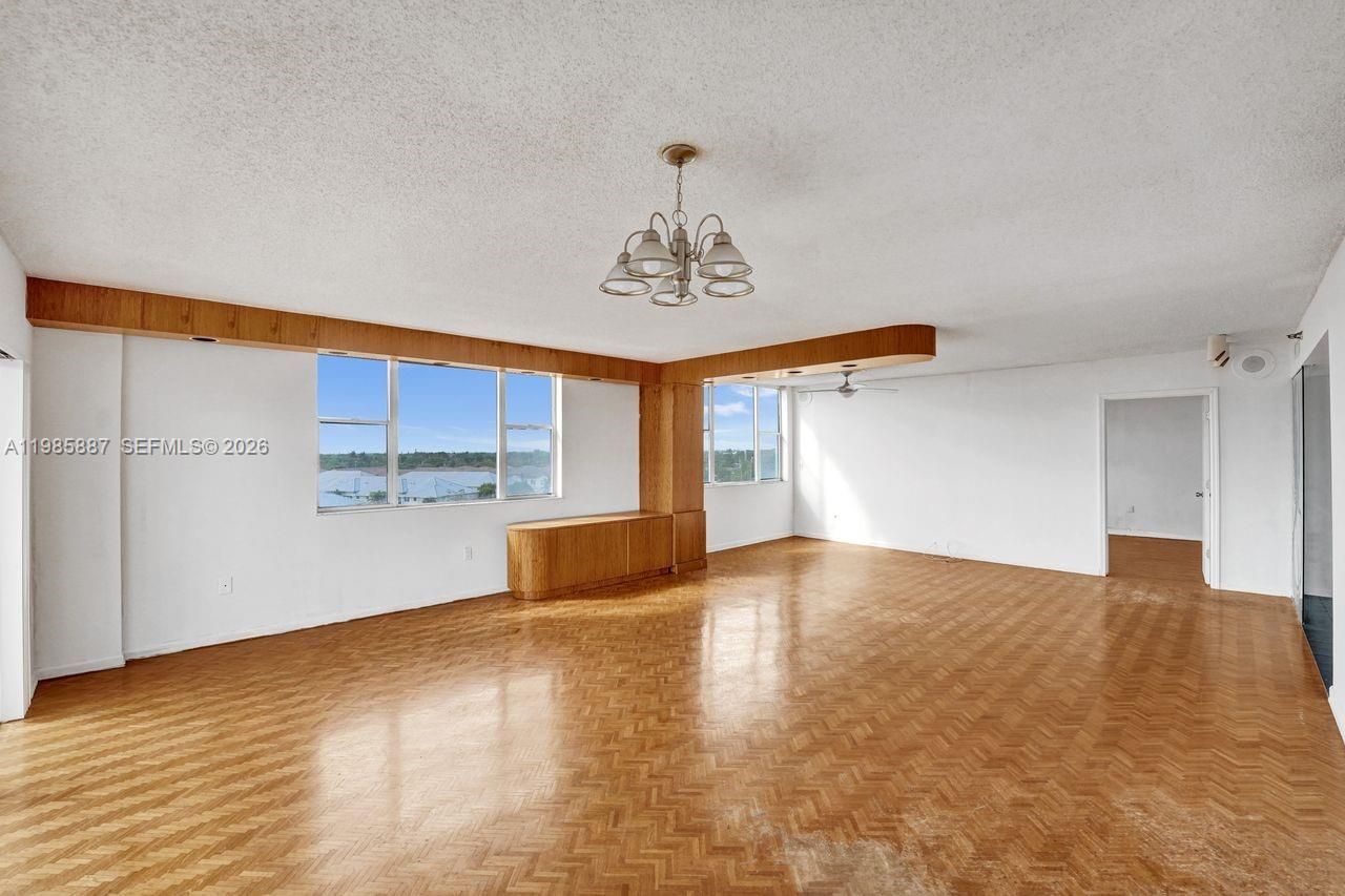 4001 Hillcrest Dr, Unit 602-4, Hollywood, FL 33021 Photo