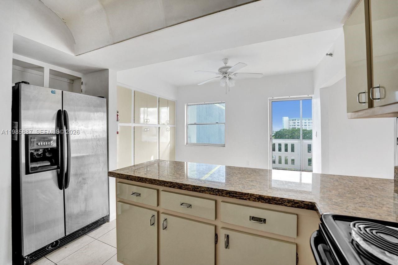 4001 Hillcrest Dr, Unit 602-4, Hollywood, FL 33021 Photo