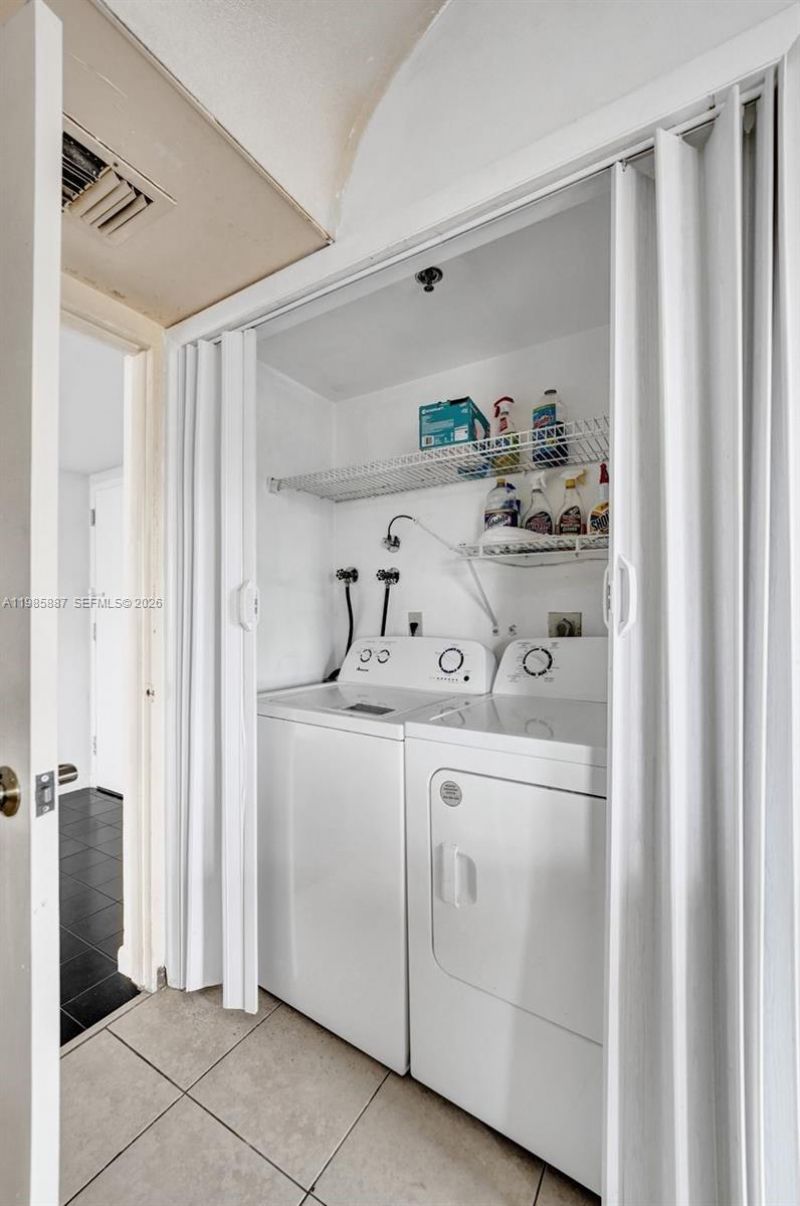 4001 Hillcrest Dr, Unit 602-4, Hollywood, FL 33021 Photo