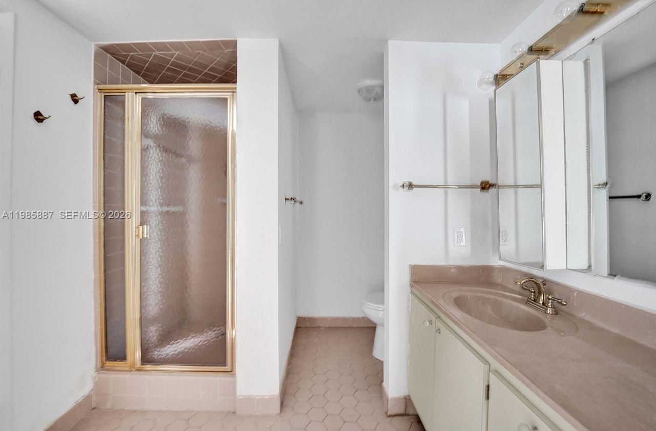 4001 Hillcrest Dr, Unit 602-4, Hollywood, FL 33021 Photo