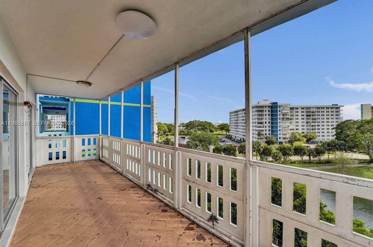 4001 Hillcrest Dr, Unit 602-4, Hollywood, FL 33021 Photo