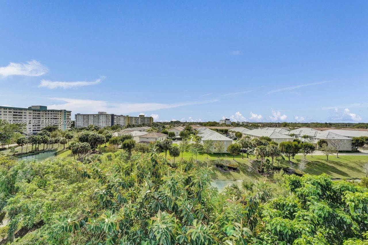 4001 Hillcrest Dr, Unit 602-4, Hollywood, FL 33021 Photo