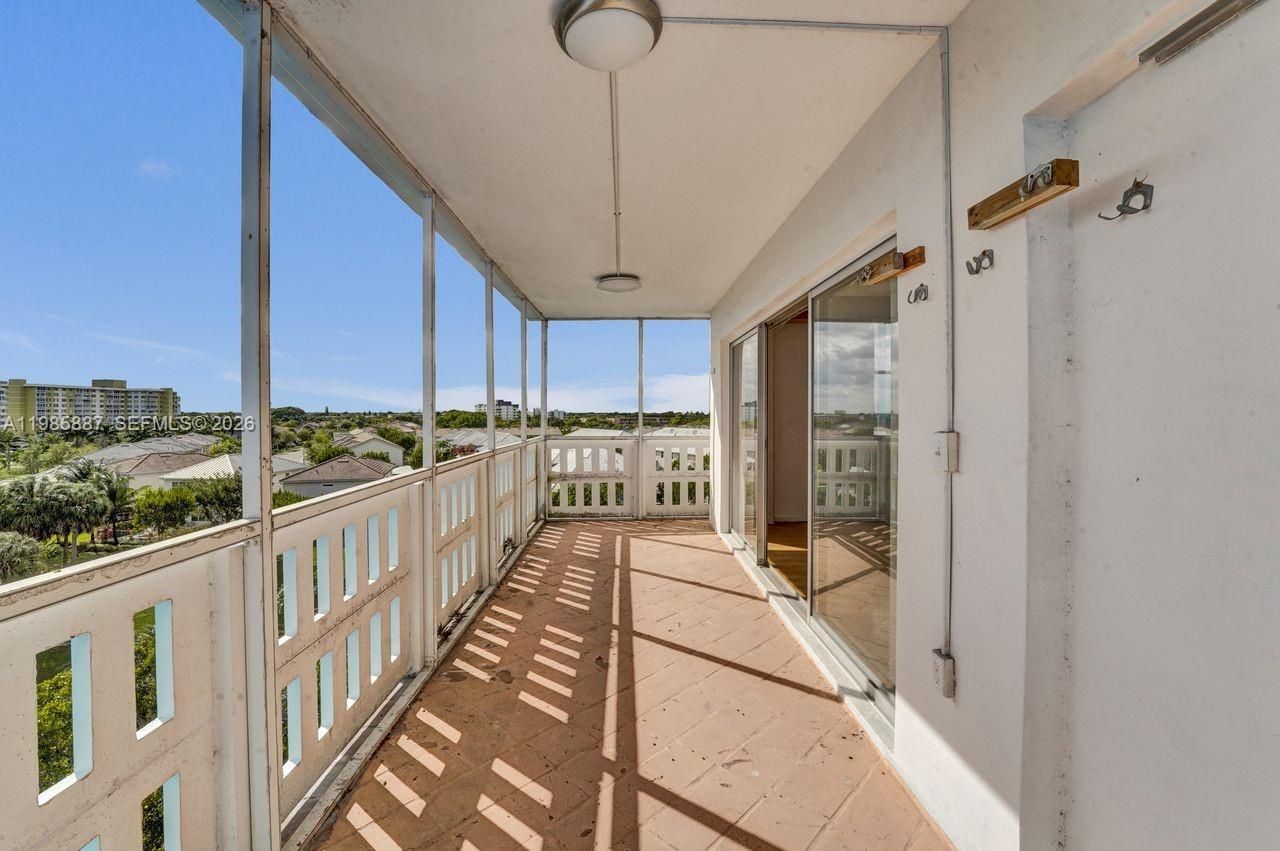 4001 Hillcrest Dr, Unit 602-4, Hollywood, FL 33021 Photo