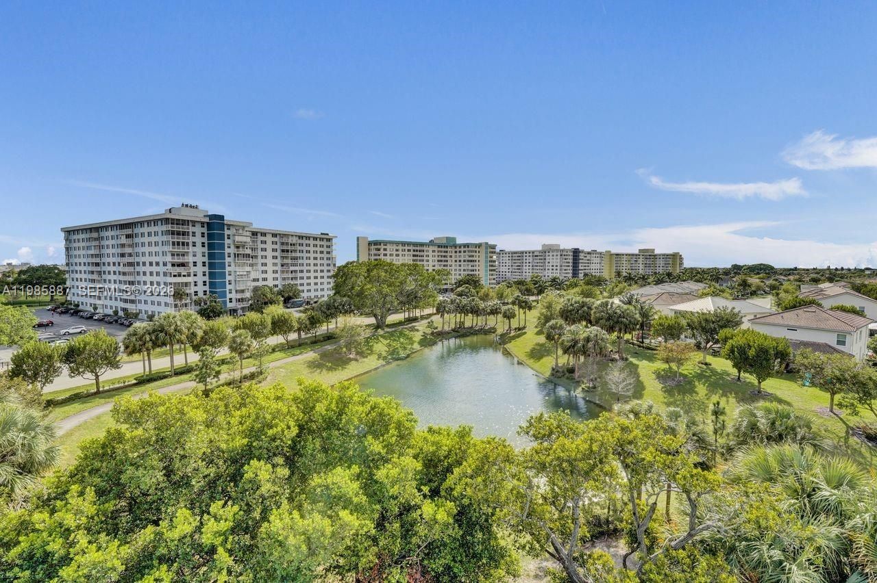 4001 Hillcrest Dr, Unit 602-4, Hollywood, FL 33021 Photo