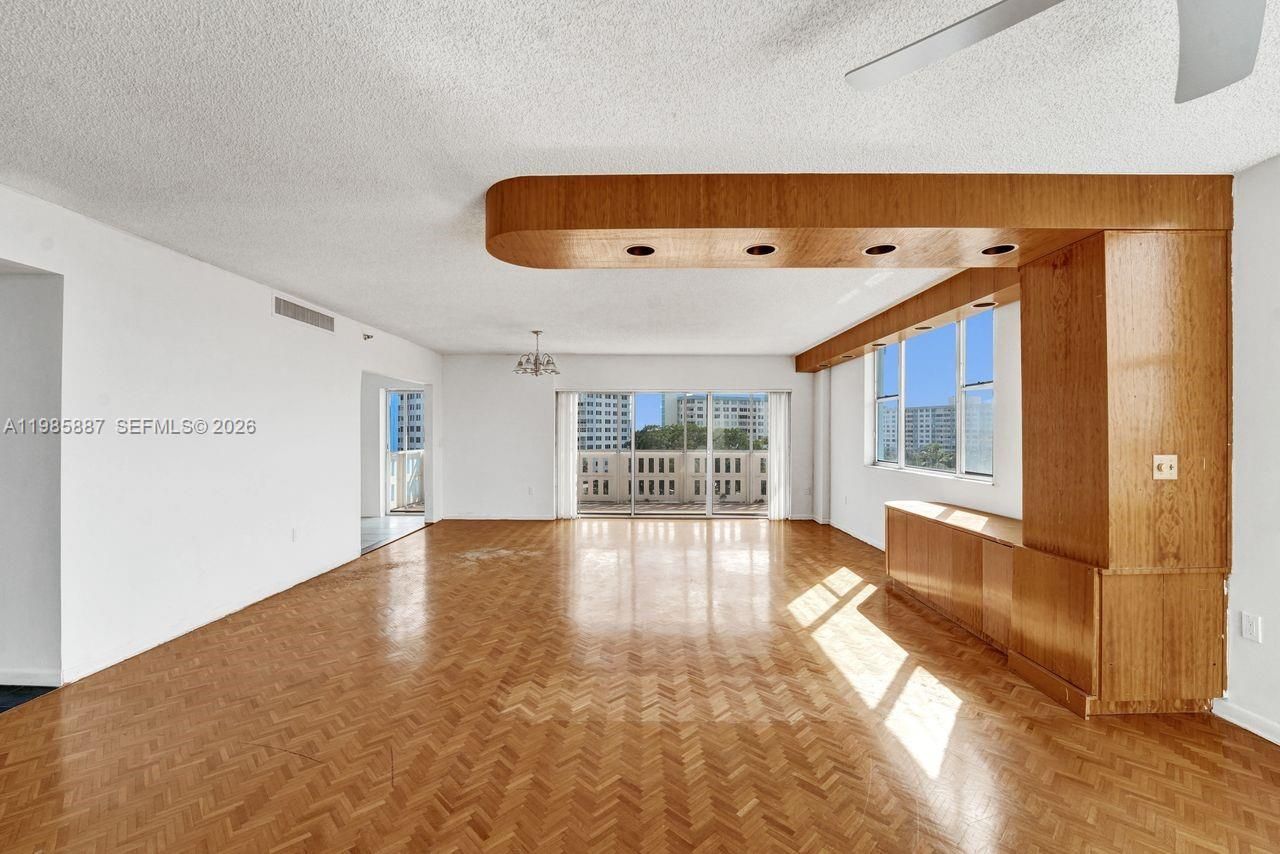 4001 Hillcrest Dr, Unit 602-4, Hollywood, FL 33021 Photo