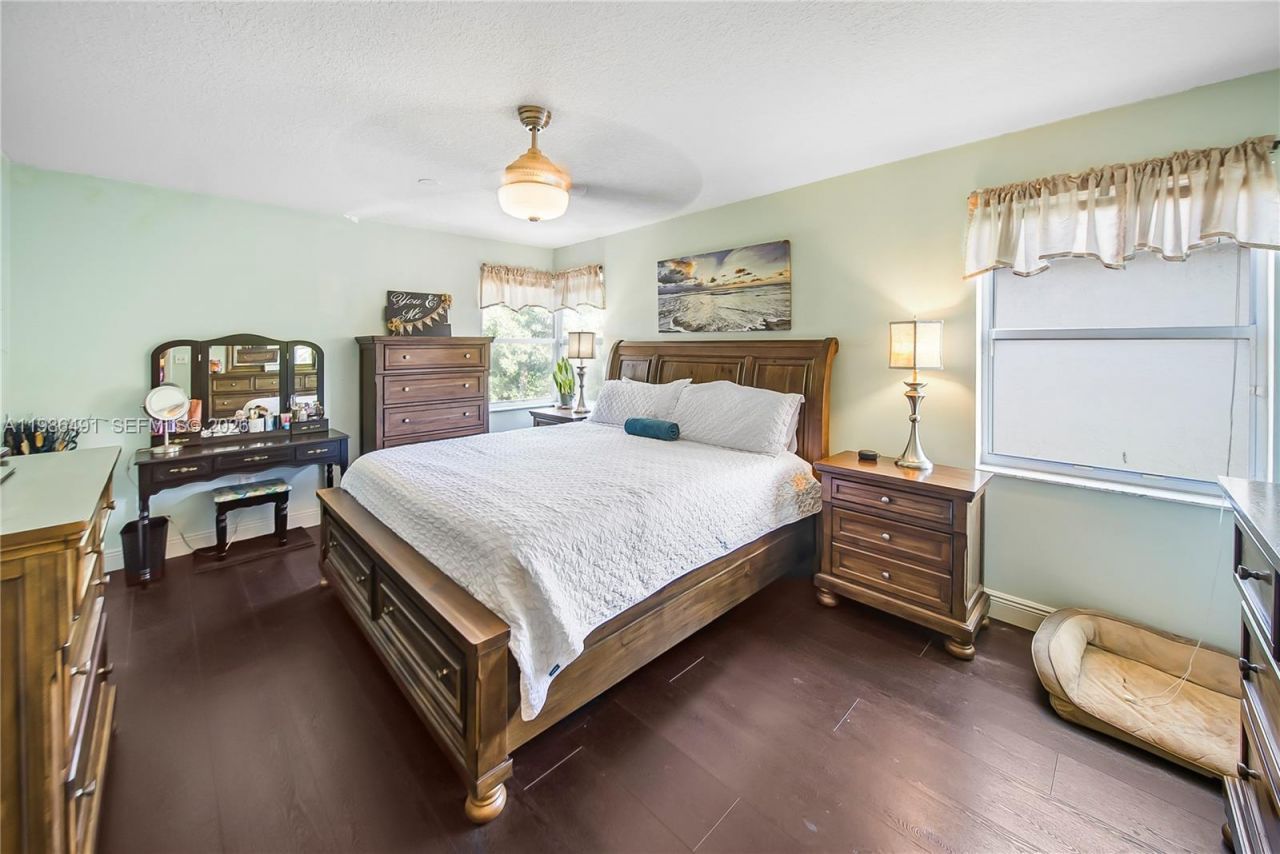 111 NW 151st Ave, Pembroke Pines, FL 33028 Photo