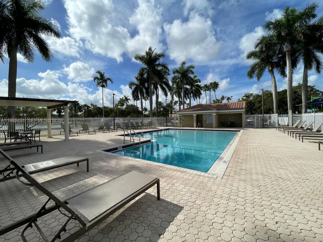 111 NW 151st Ave, Pembroke Pines, FL 33028 Photo