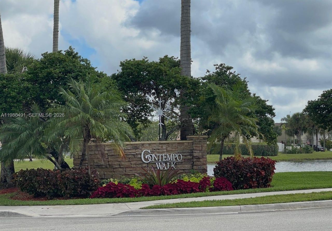 111 NW 151st Ave, Pembroke Pines, FL 33028 Photo