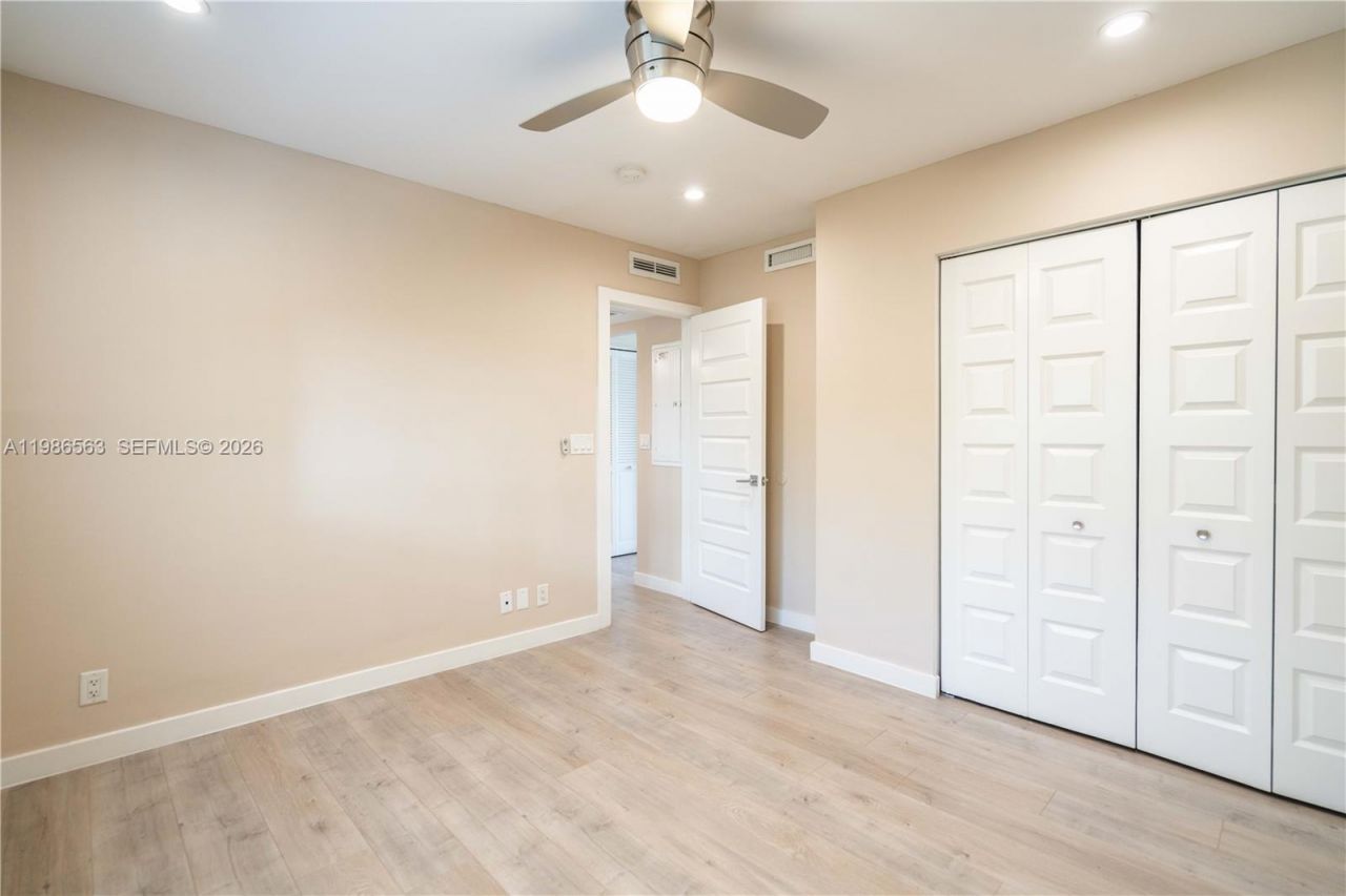 2400 NE 26th St, Unit 7, Fort Lauderdale, FL 33305 Photo