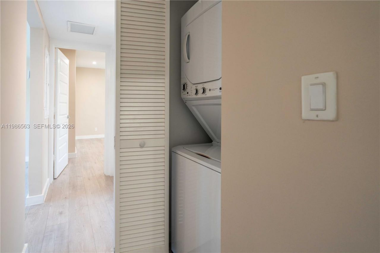 2400 NE 26th St, Unit 7, Fort Lauderdale, FL 33305 Photo