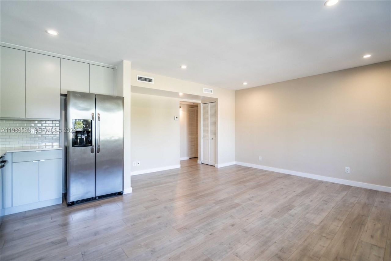 2400 NE 26th St, Unit 7, Fort Lauderdale, FL 33305 Photo