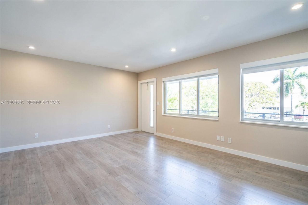 2400 NE 26th St, Unit 7, Fort Lauderdale, FL 33305 Photo