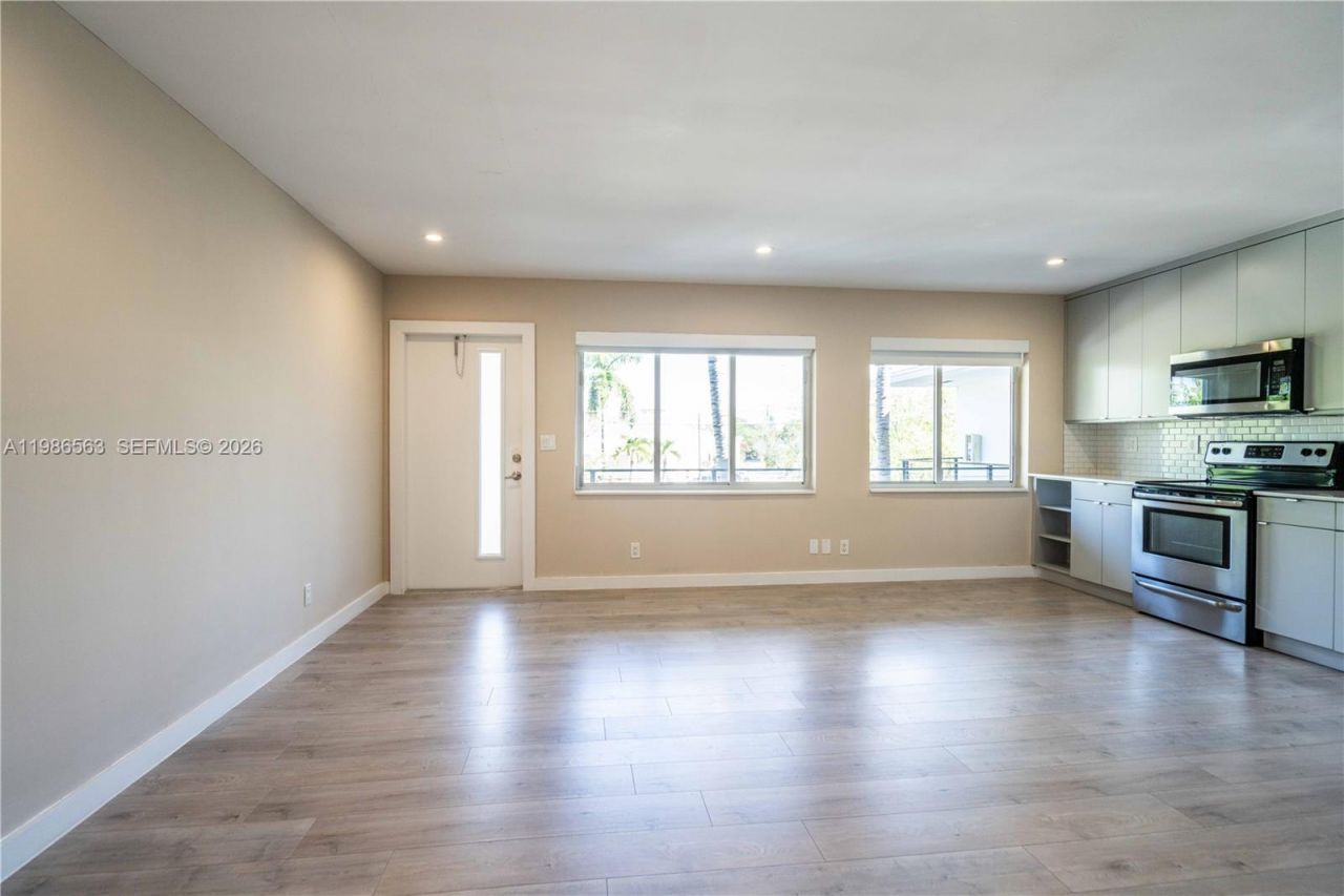 2400 NE 26th St, Unit 7, Fort Lauderdale, FL 33305 Photo