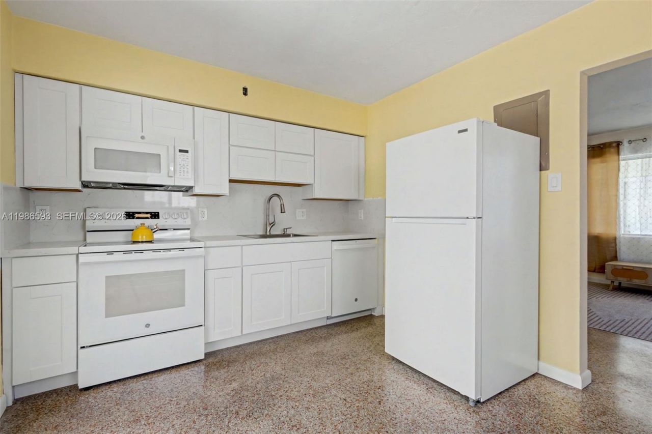 616 NW 3rd Ct , Hallandale Beach, FL 33009 Photo