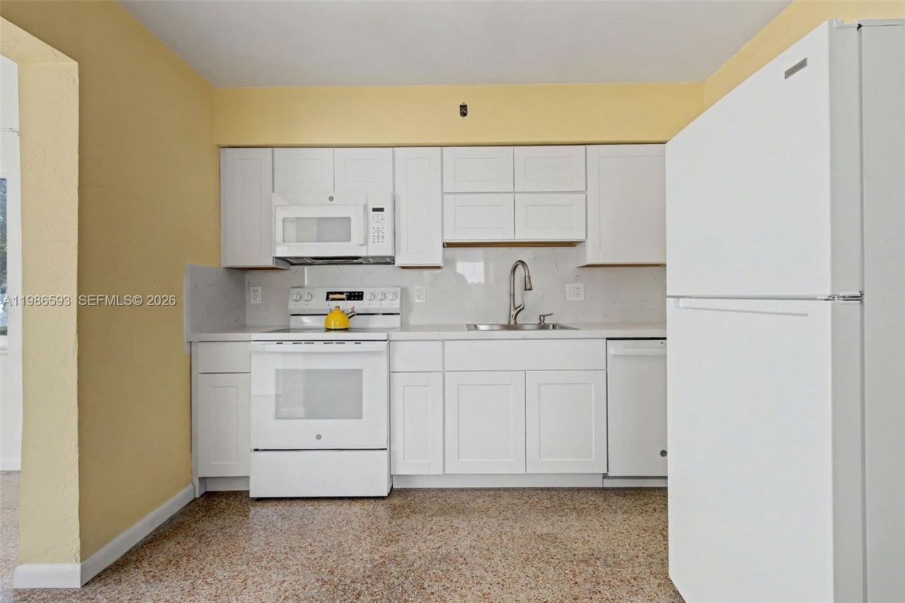 616 NW 3rd Ct , Hallandale Beach, FL 33009 Photo