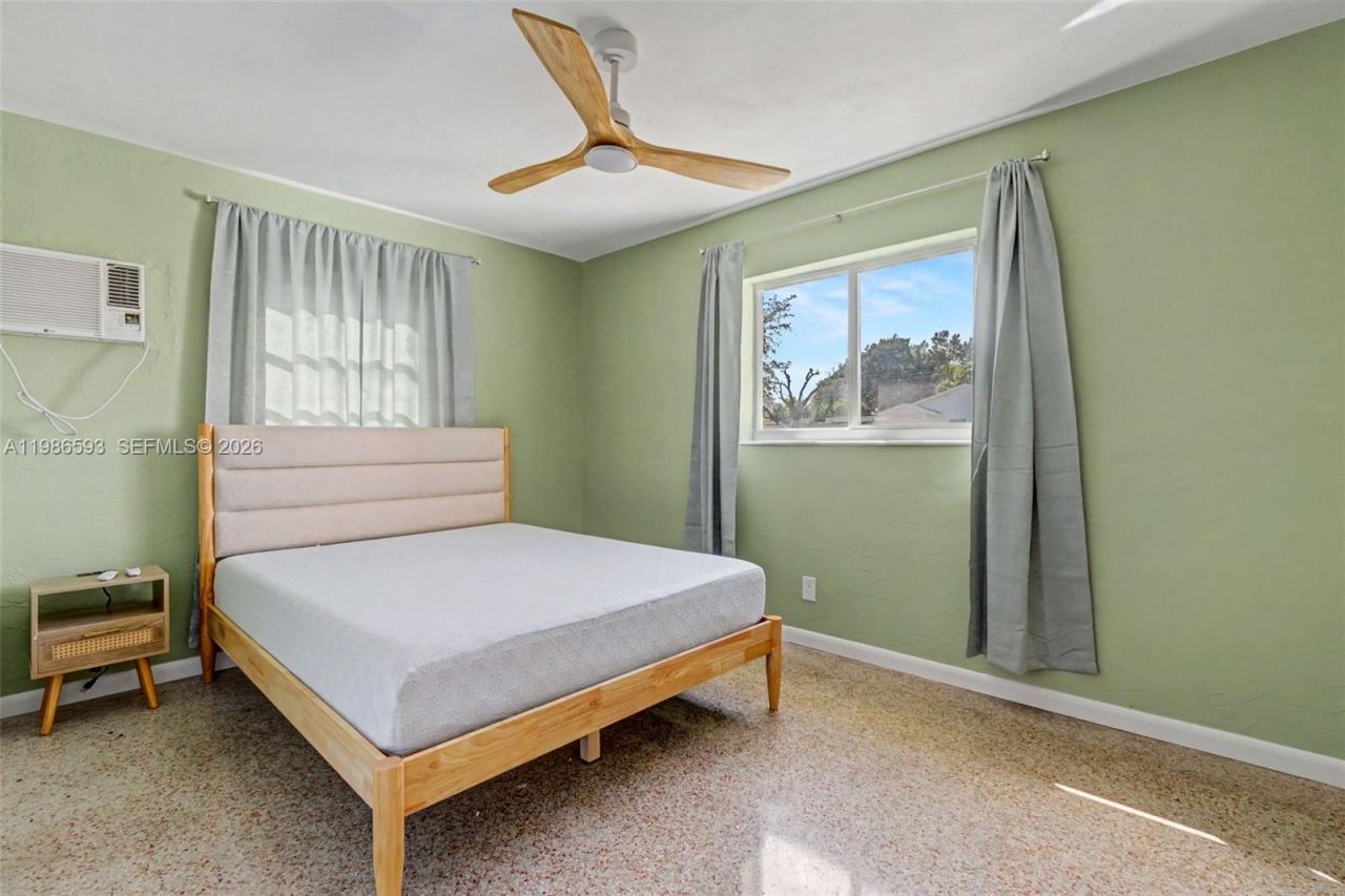 616 NW 3rd Ct , Hallandale Beach, FL 33009 Photo