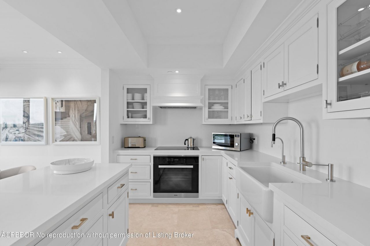 150 Bradley Place, Unit 615, Palm Beach, FL 33480 Photo