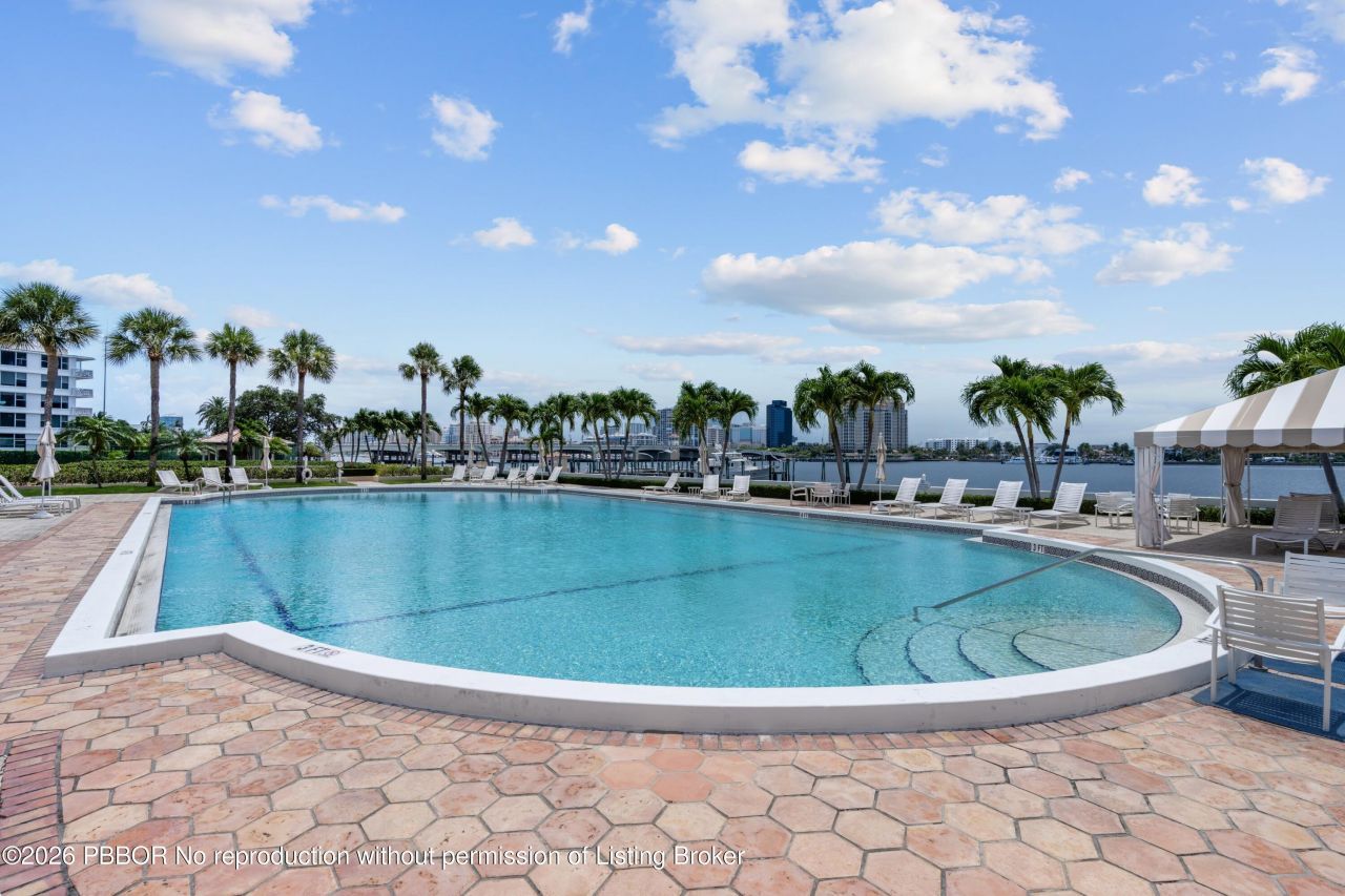 150 Bradley Place, Unit 615, Palm Beach, FL 33480 Photo