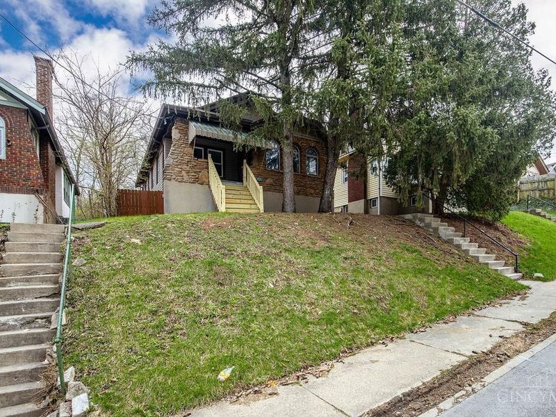 1124 Elberon Avenue, Cincinnati, OH 45205 Photo 2