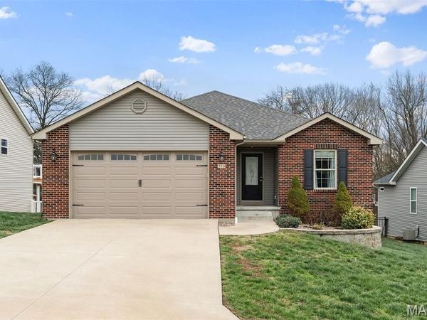 518 Crestfall Drive, Washington, MO 63090