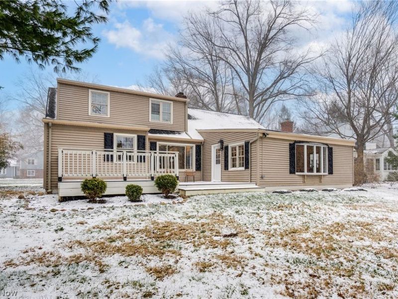 30009 Ednil Drive, Bay Village, OH 44140 Photo 2