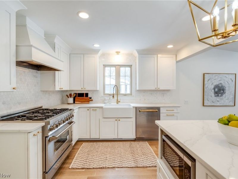 30009 Ednil Drive, Bay Village, OH 44140 Photo 4