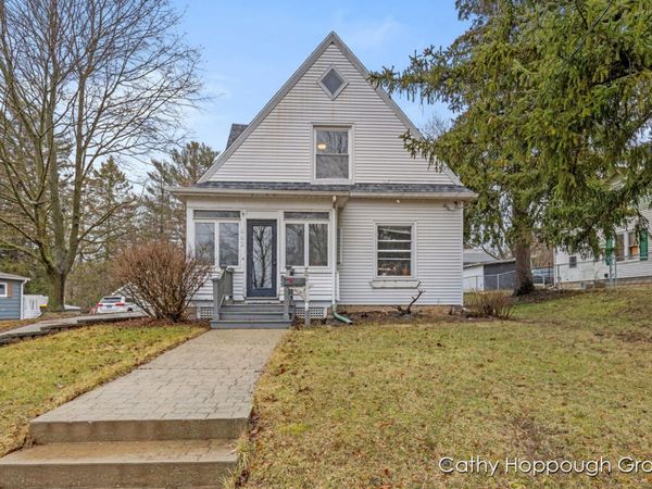 442 E Jones Street, Ionia, MI 48846