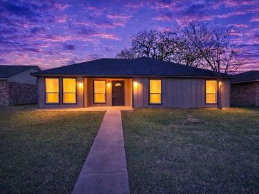257 Prairie Vista Drive, Dallas, TX 75217