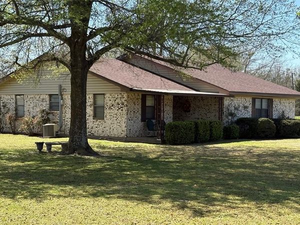 32 County Road 4784, Sulphur Springs, TX 75482